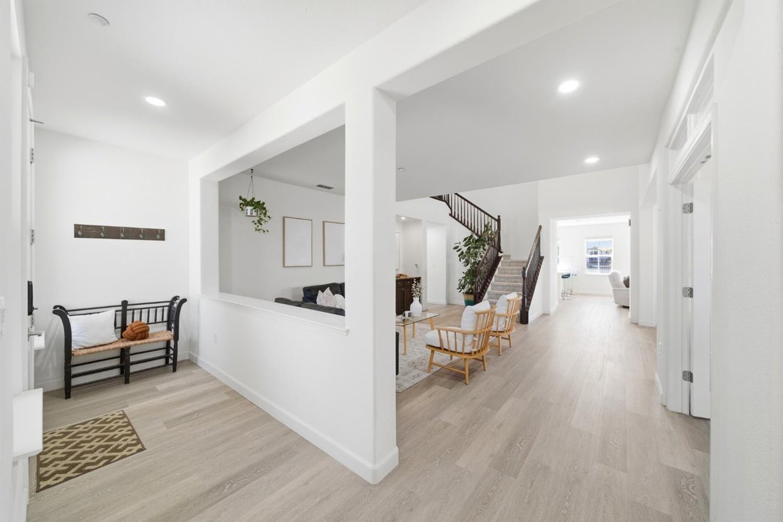 House in West Sacramento, California, United States 3 - 17876814