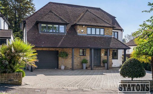 House in Ferney Hill, Enfield, England 1