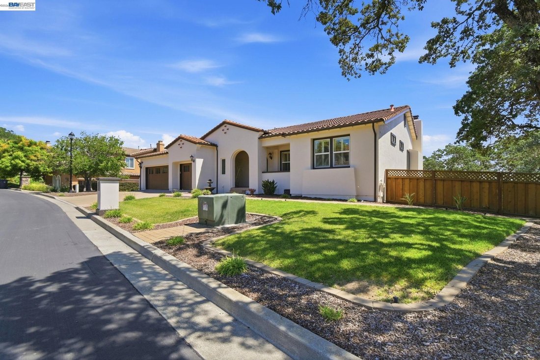 House in Suisun City, California, United States 3 - 17877799