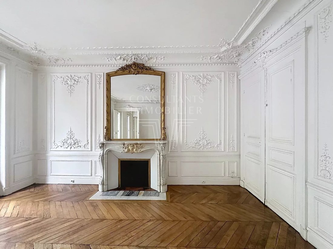 Apartment in Mairie, Paris 8e Arrondissement, Paris 3 - 17880819