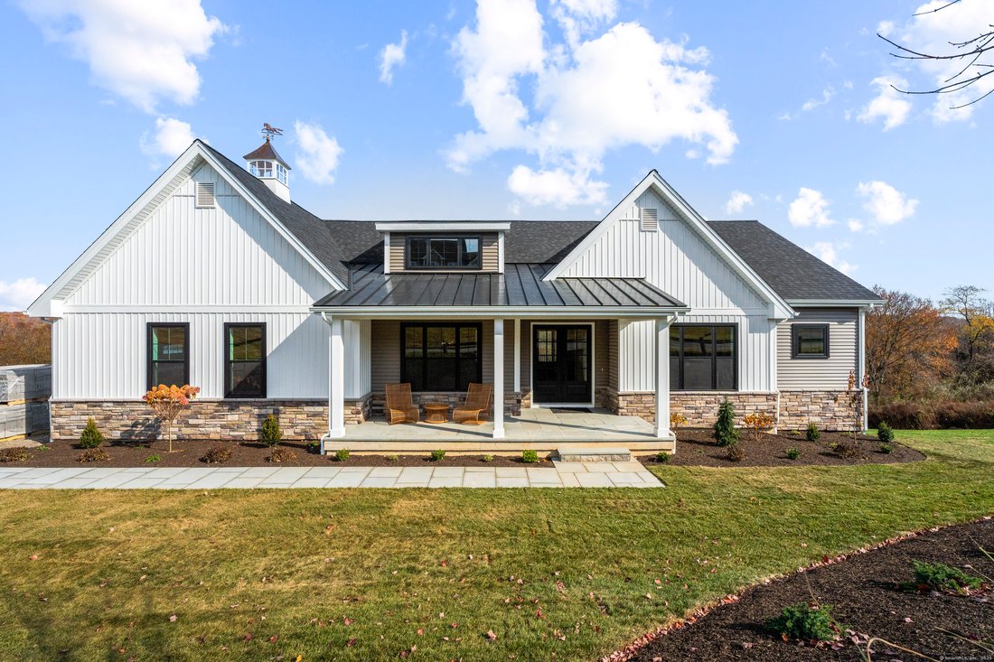 House in Groton, Connecticut, United States 1 - 17882278