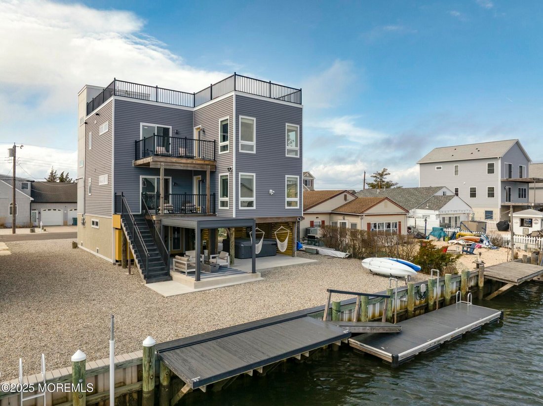 House in Little Egg Harbor Township, New Jersey, United States 4 - 17880764