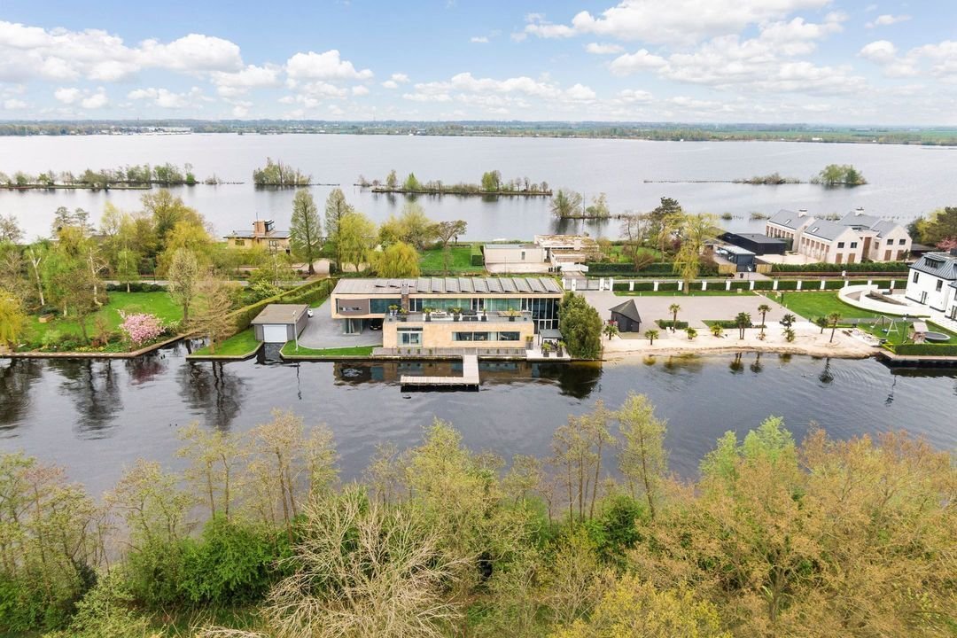 Villa in Vinkeveen, Utrecht, Netherlands 2 - 17880305
