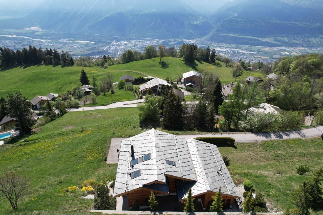 Chalet in Crans-Montana, Valais, Switzerland 3 - 17881075