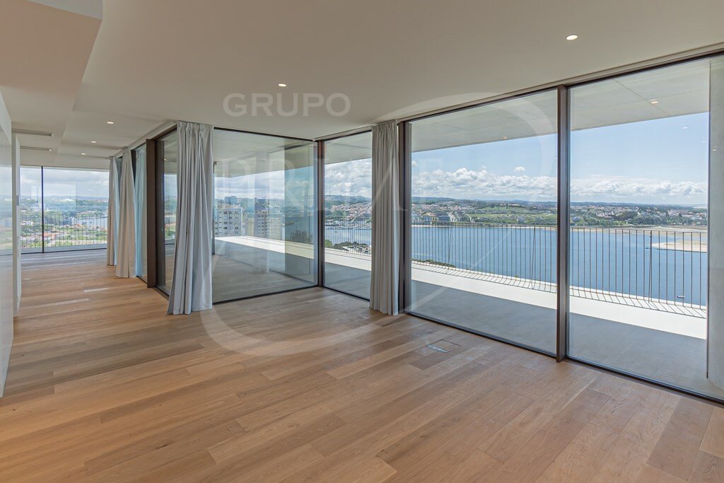 Apartment in Aldoar, Foz do Douro e Nevogilde, Porto District, Portugal 1 - 17873911