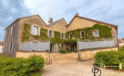 House in Chaignay, Bourgogne – Franche-Comté, France 1