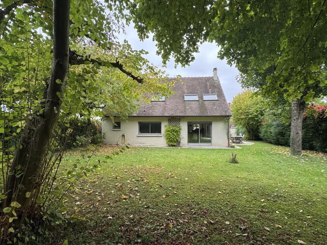 House in Villennes-sur-Seine, Ile-de-France, France 1 - 17882868