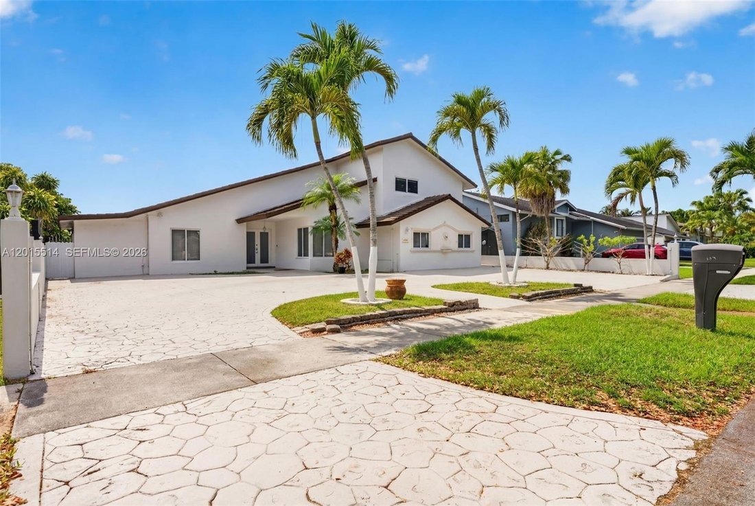 Casa a West Miami, Florida, Stati Uniti 2 - 17871937