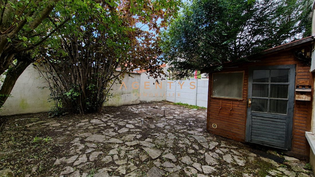 House in Les Joncs Marins-Fosse Moreau, Le Perreux-sur-Marne, France 2 - 17883654