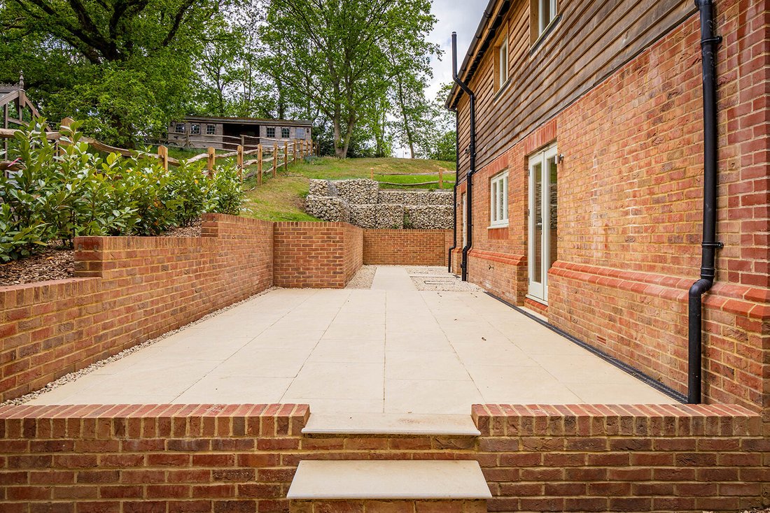 House in Gomshall, England 4 - 17375315