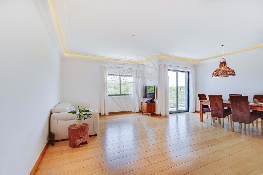 Apartment in Estoril, Cascais e Estoril, Lisbon 1 - 17677574