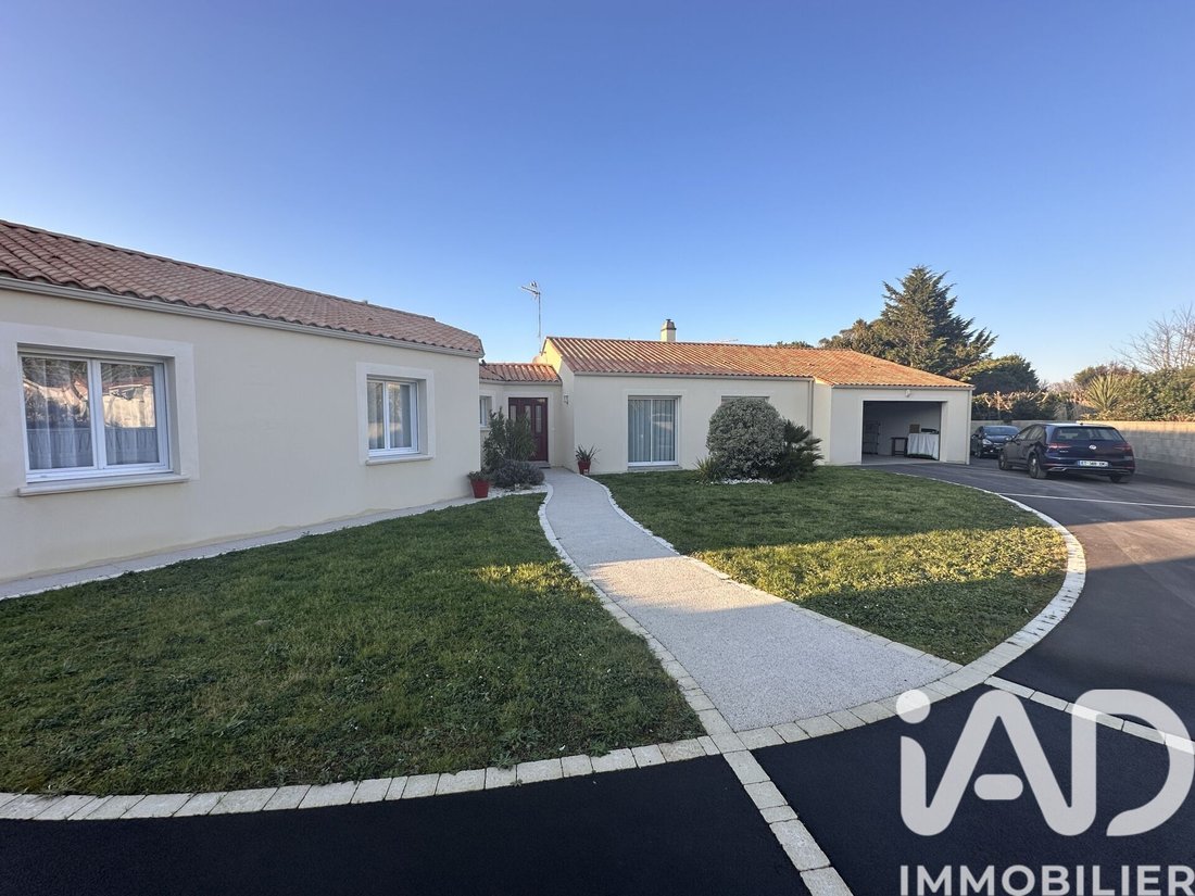 House in Olonne-sur-Mer, Les Sables-d'Olonne, France 1 - 17884632