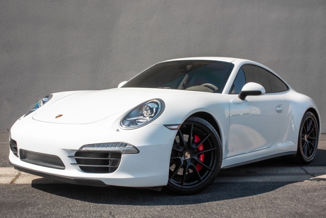 Coupe in Costa Mesa, CA, United States 1 - 17871212