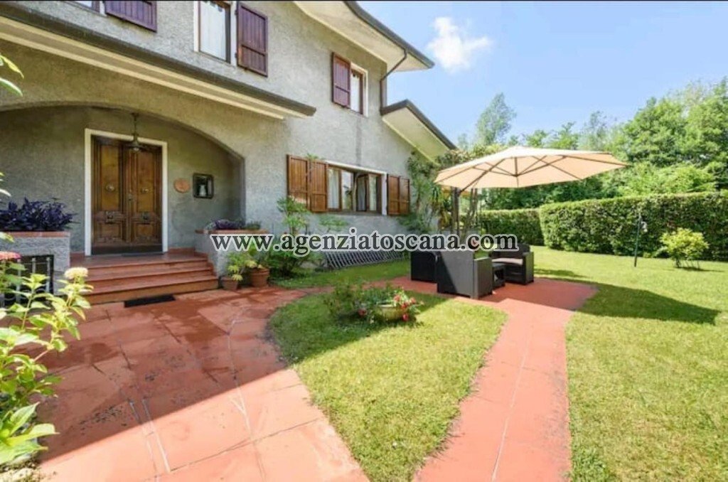Villa in Center, Forte dei Marmi, Tuscany 4 - 17882376