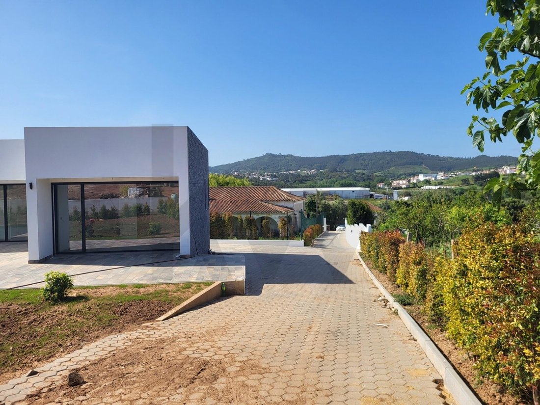 House in Sobral da Abelheira, Lisbon, Portugal 2 - 17874087