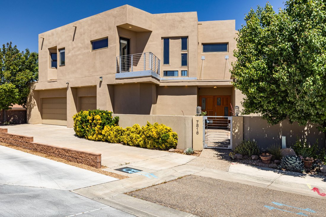 House in Albuquerque, New Mexico, United States 1 - 17878735