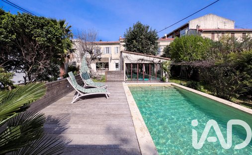 House in Avignon, Provence-Alpes-Côte d'Azur, France 1