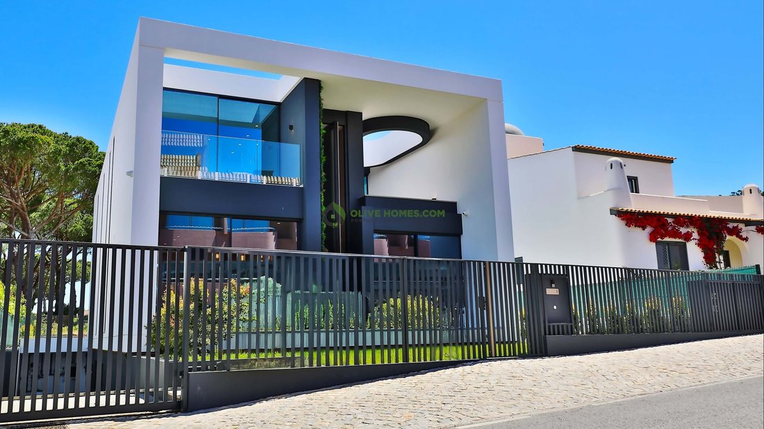 Villa in Vilamoura, Quarteira, Algarve 1 - 17860219