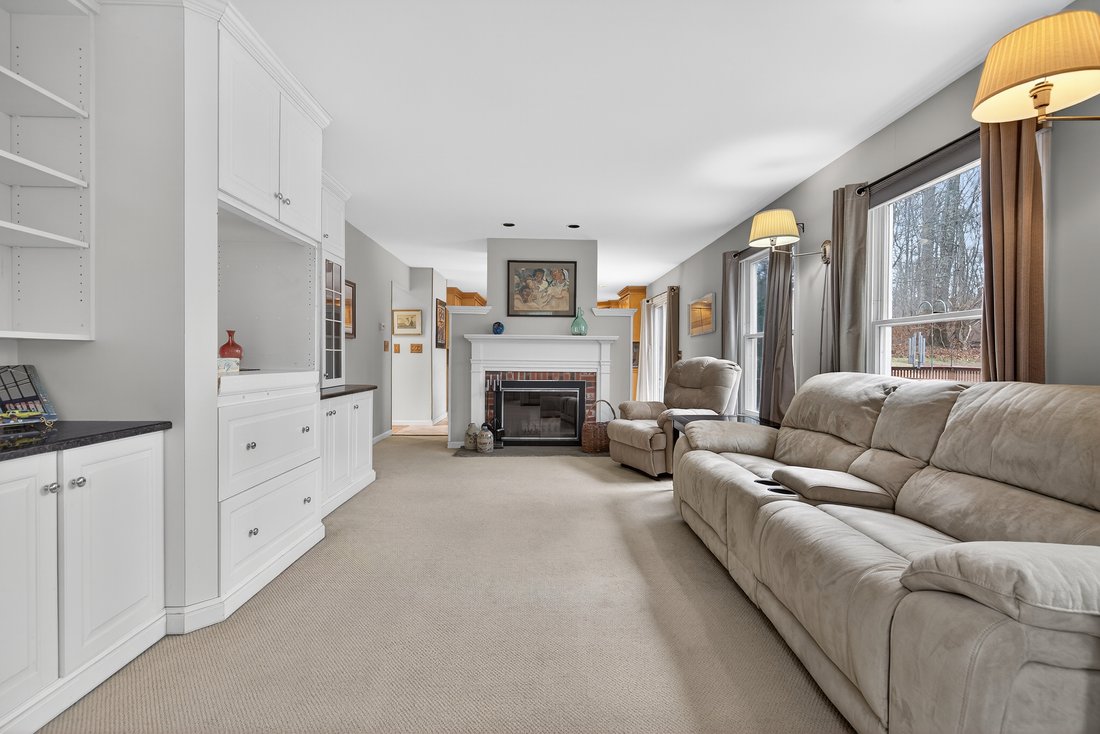 House in Hamden, Connecticut, United States 5 - 17872935