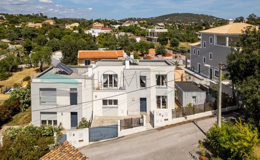 House in Loule (Sao Clemente), Algarve, Portugal 1
