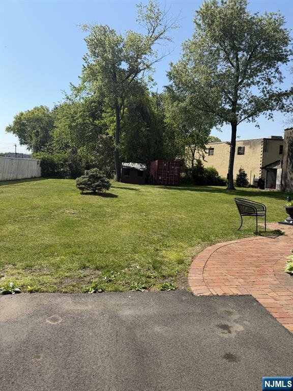 House in Elmwood Park, New Jersey, United States 4 - 17877108