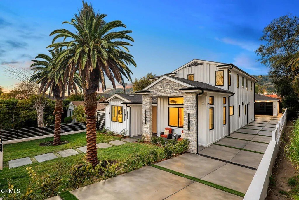 Los Angeles, California, United States 3 - 17876074