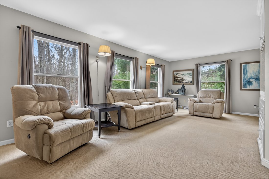 House in Hamden, Connecticut, United States 4 - 17872935