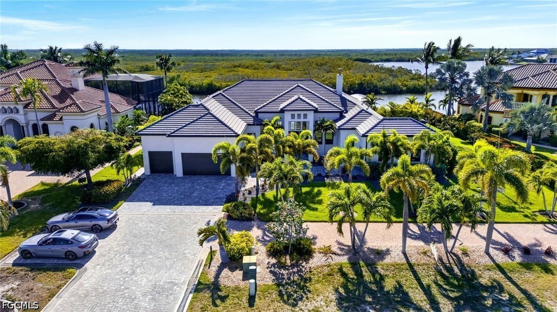 House in Cape Coral, Florida, United States 1 - 17875032