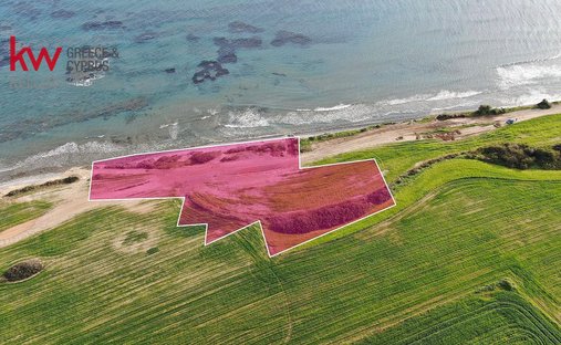 Land in Mazotos, Larnaka, Zypern 1