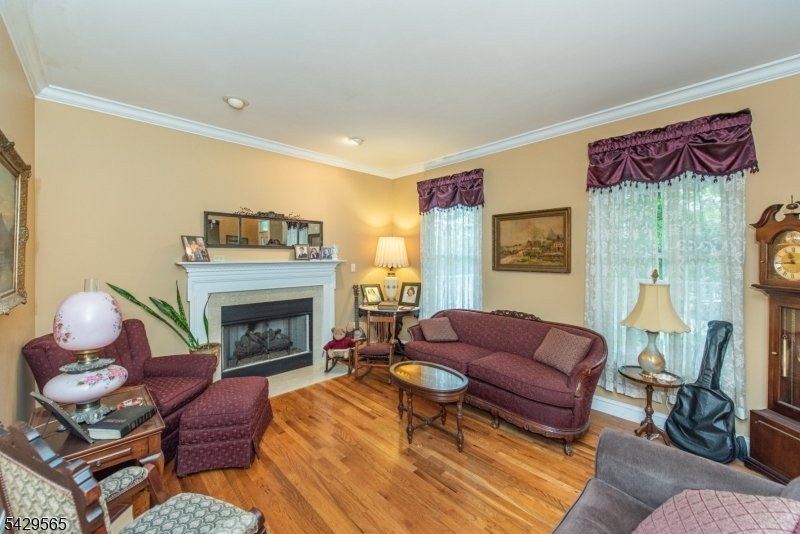 House in Wayne, New Jersey, United States 4 - 17872809