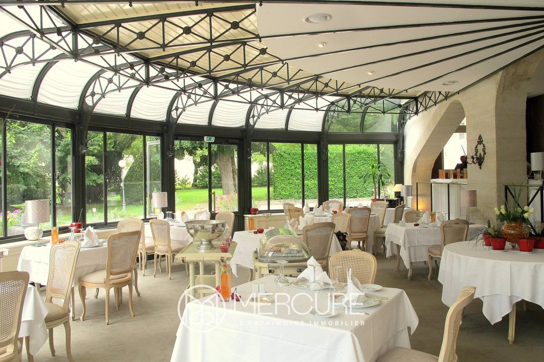 Estate in Grignan, Auvergne-Rhône-Alpes, France 2 - 17876716