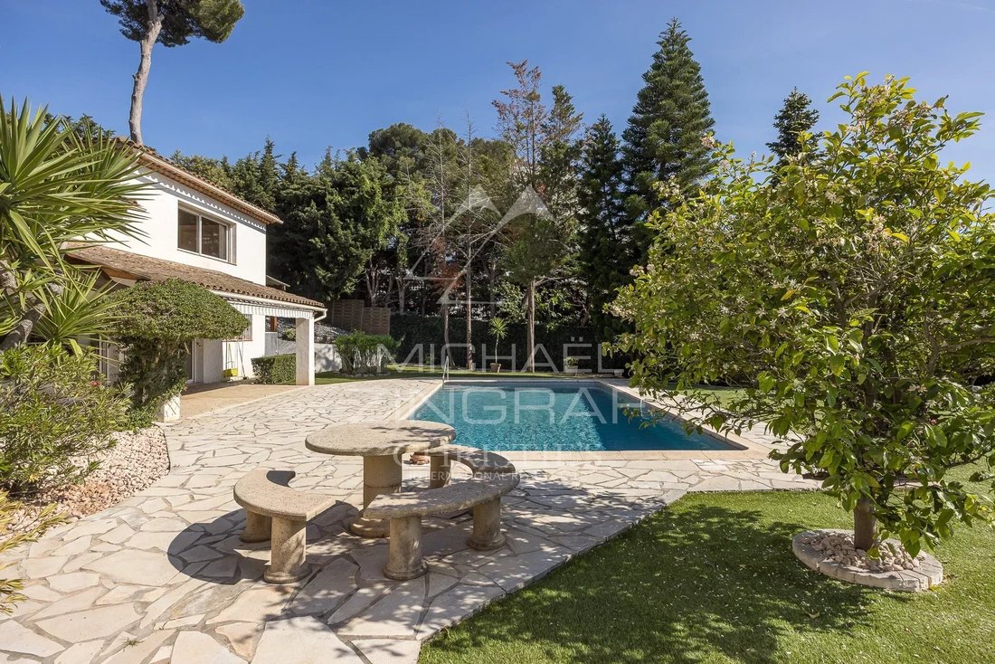 House in Les Cougoulins-Rastines, Antibes, France 4 - 17877020