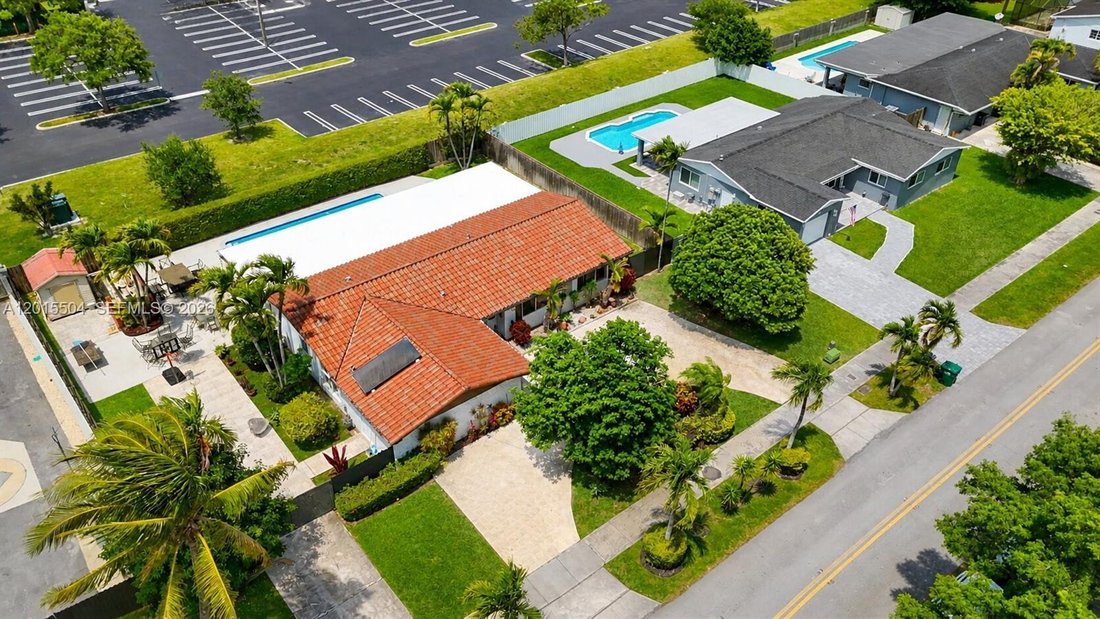 House in Miami, Florida, United States 3 - 17875786
