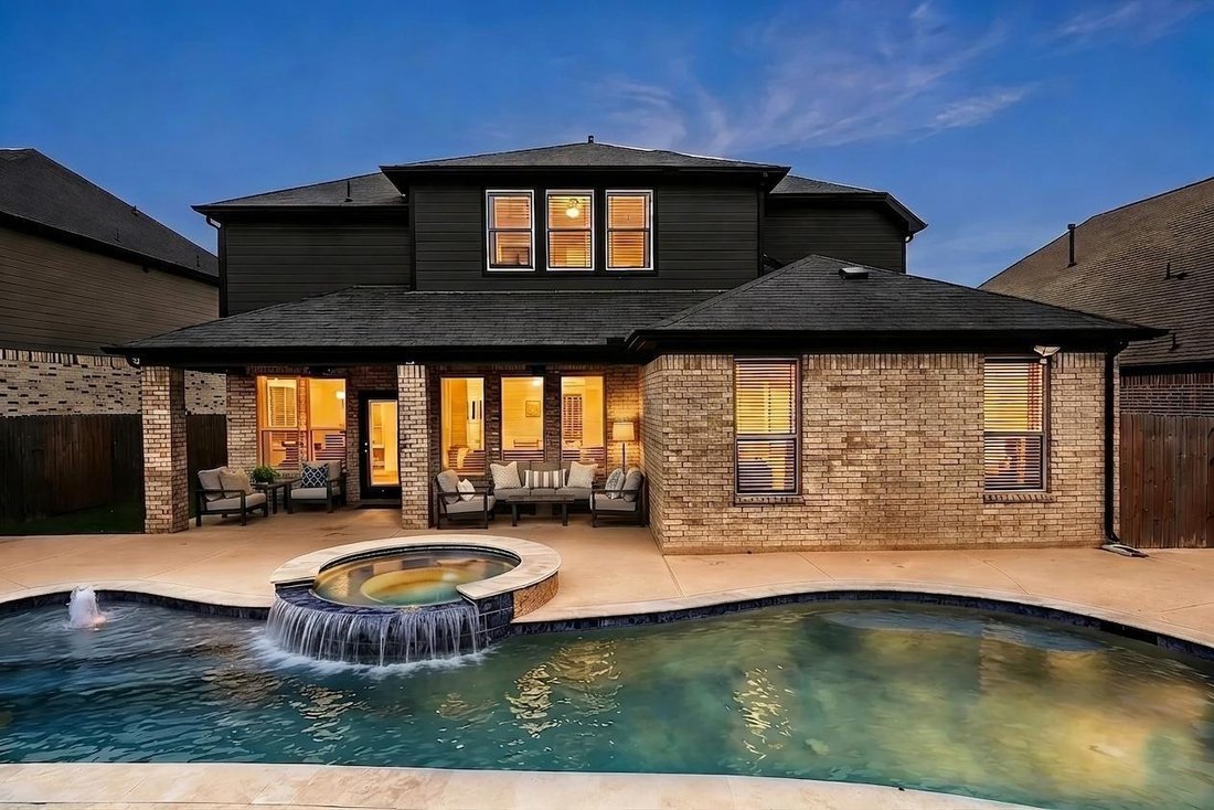 House in Conroe, Texas, United States 1 - 17876698