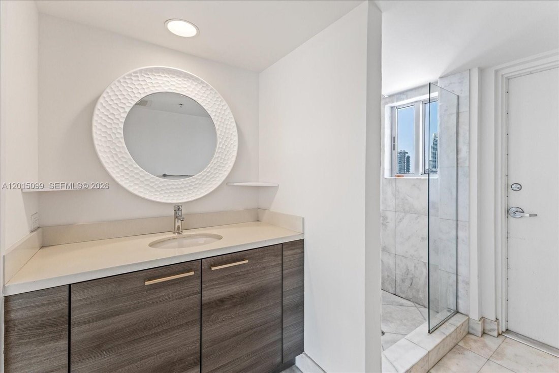 Condo in Miami Beach, Florida, United States 5 - 17875811