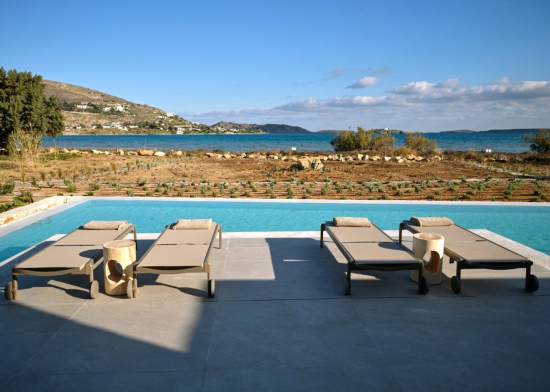 Villa in Paros, Aegean, Greece 2 - 17881519