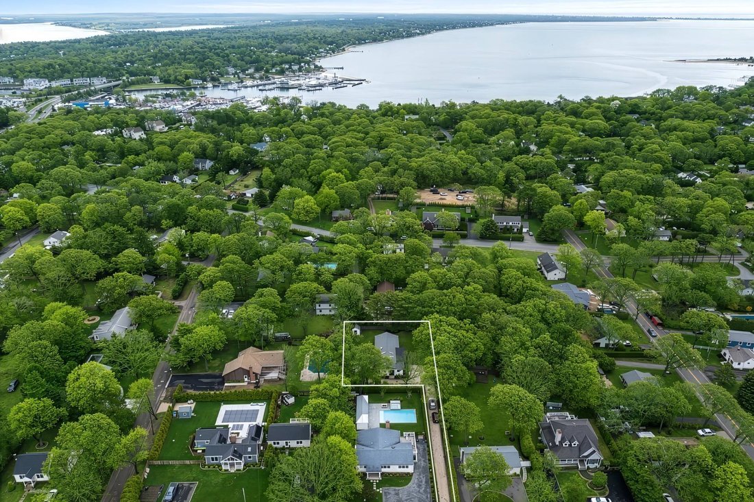 Farm Ranch in Hampton Bays, New York, United States 1 - 17876166