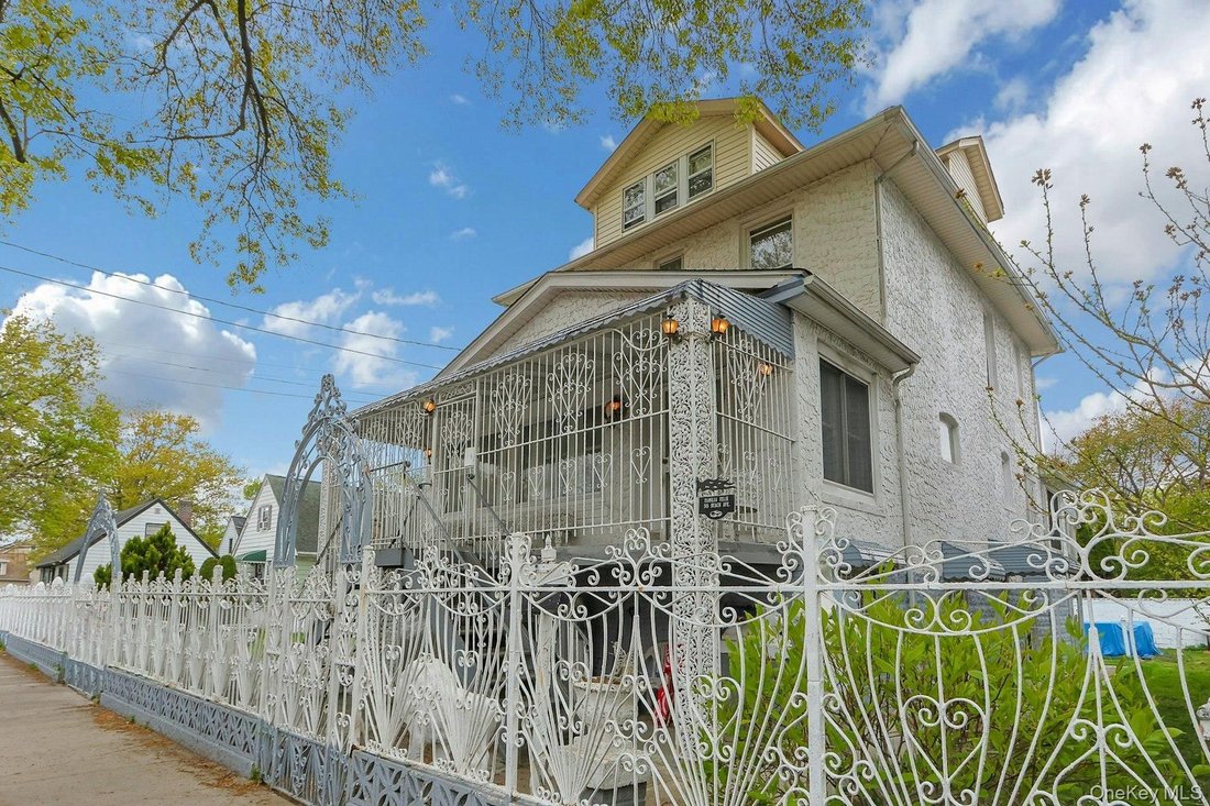 House in New York, New York, United States 2 - 17782526