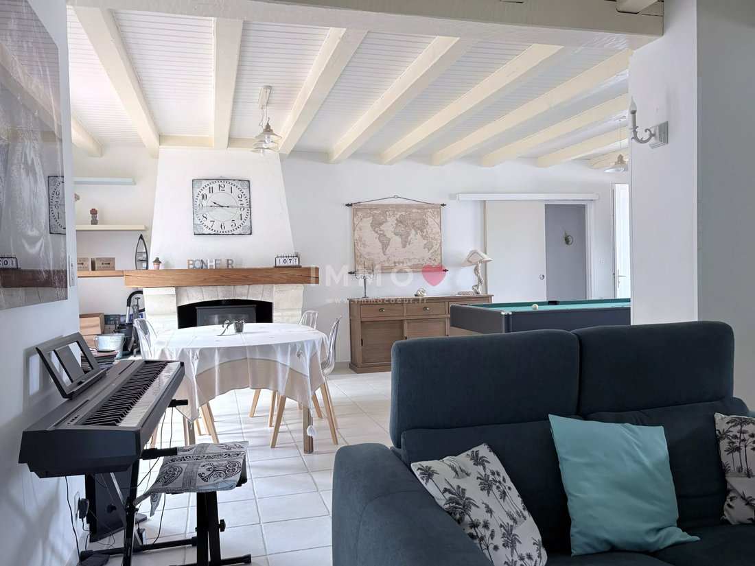 House in Saint-Georges-d'Oleron, Nouvelle-Aquitaine, France 5 - 17881490