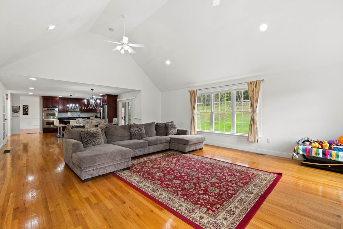 House in Northbridge, Massachusetts, United States 5 - 17881353