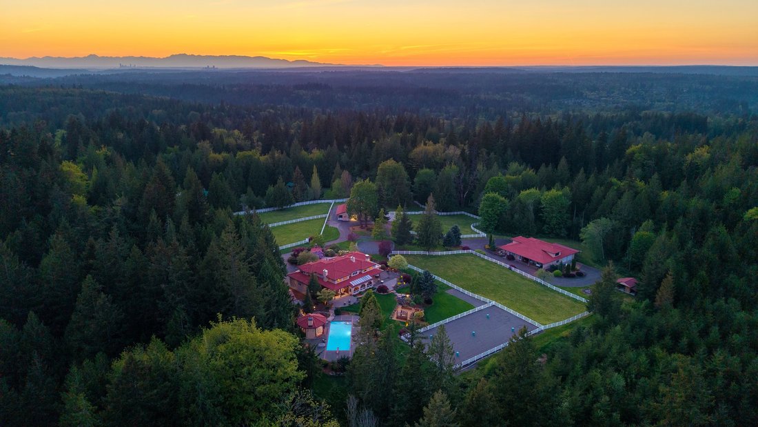 Farm Ranch in Fall City, Washington, United States 2 - 17871320