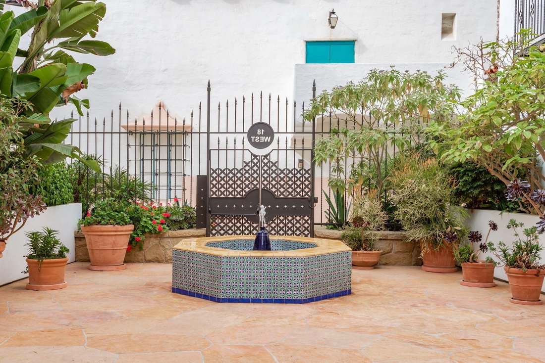 Condo in Santa Barbara, California, United States 4 - 17871688