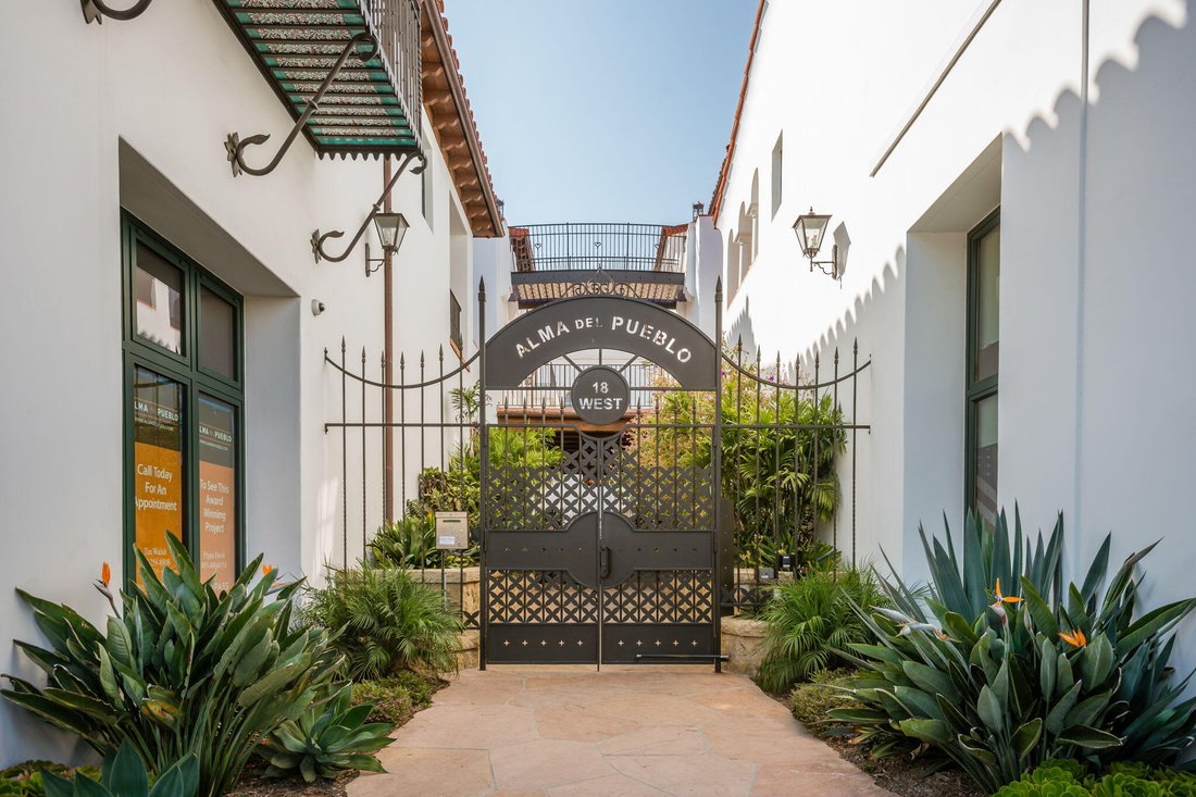 Condo in Santa Barbara, California, United States 1 - 17871688