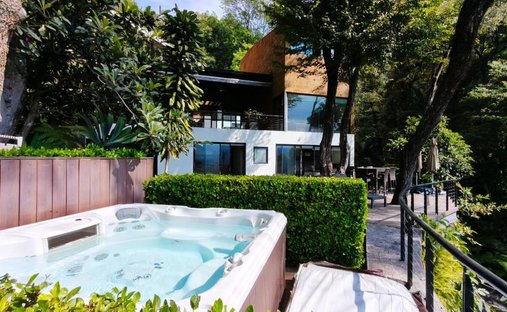House in Santa María Pipioltepec, State of Mexico, Mexico 1
