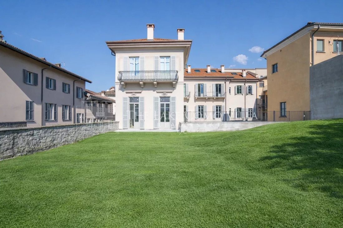 Apartment in Historic Center, Como, Lombardy 2 - 17471872