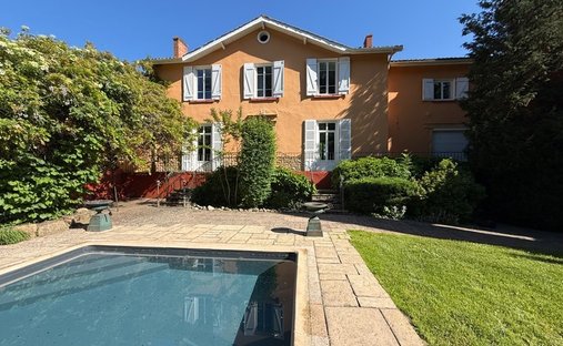 House in Lacenas, Auvergne-Rhône-Alpes, France 1