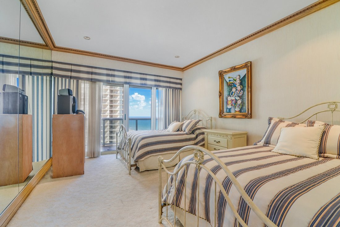 Condo in Bal Harbour, Florida, United States 3 - 17874517
