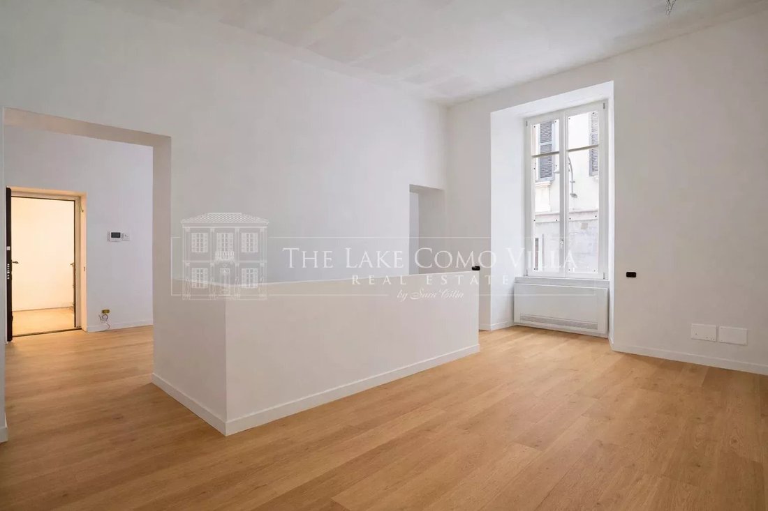 Apartment in Historic Center, Como, Lombardy 4 - 17518127