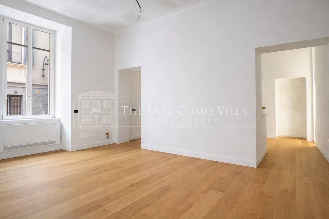 Apartment in Historic Center, Como, Lombardy 2 - 17518127