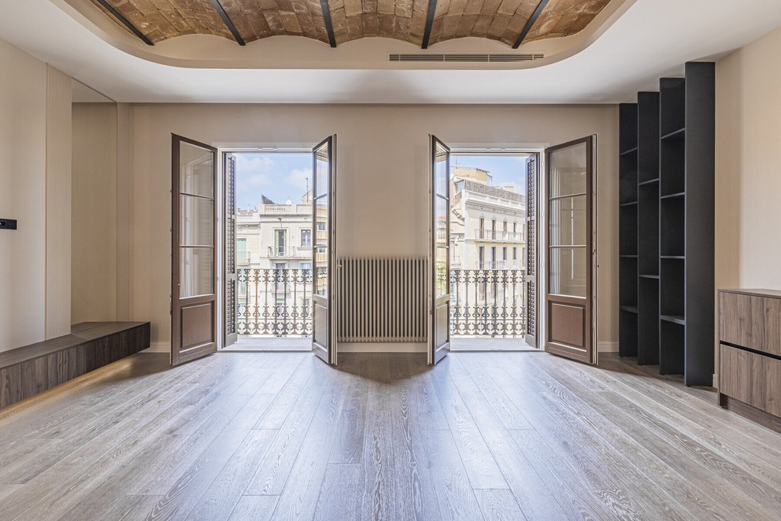 Apartment in Eixample, Barcelona, Spain 2 - 17871476